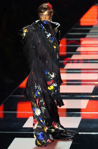 Look 10